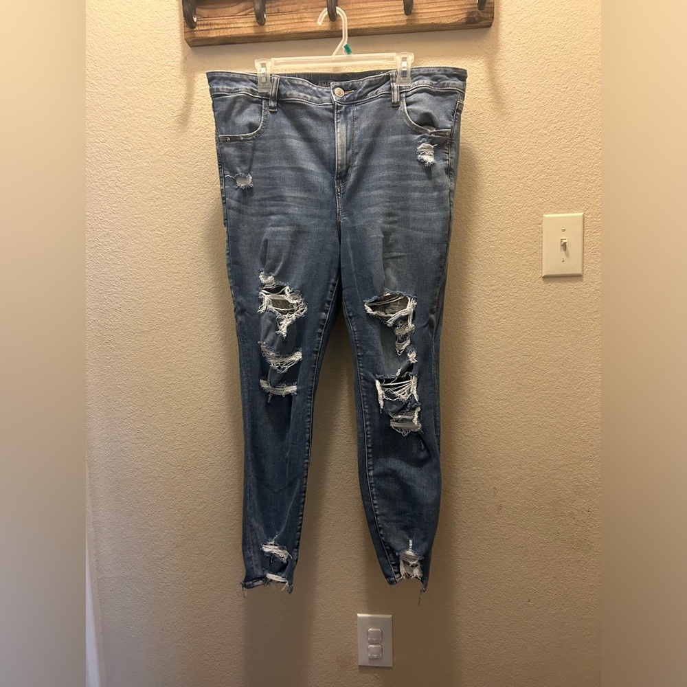 American Eagle ripped high rise jeggings